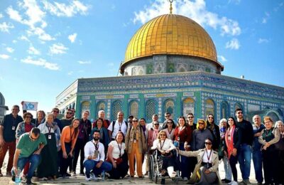 Viagens Bíblicas: Da Viagem a Israel em 1976 a operadora de Terra Santa em 2026.