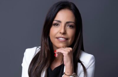 Dra. Ana Cláudia Tavares
