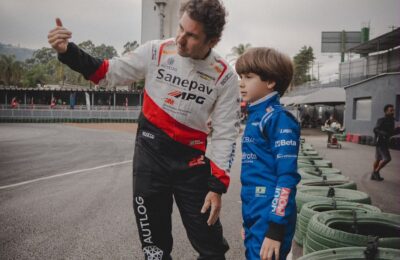Daniel Lancaster acompanha estreia do filho João no kart.