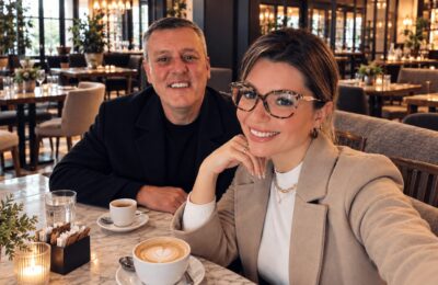 Jair e Cristiane, sócios e fundadores da De Carli Imóveis, especializada no mercado imobiliário da Serra Gaúcha.
