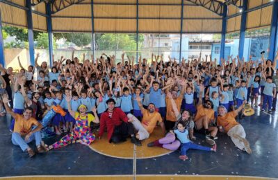 Ao completar 10 anos, o projeto levou oficinas e um espetáculo interativo às unidades de ensino.
