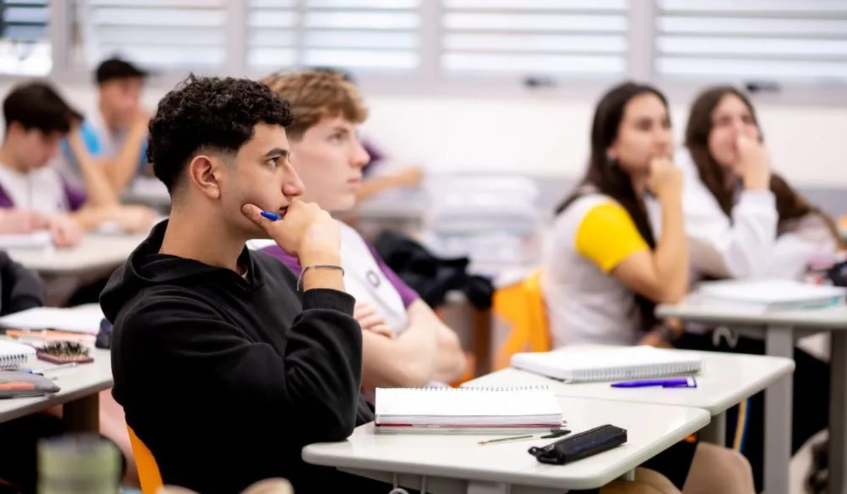 Estudantes do Ensino Médio devem ficar atentos para a escolha da graduação.